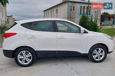 Внедорожник / Кроссовер Hyundai ix35 2012 в 