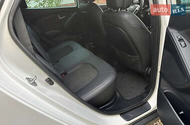 Внедорожник / Кроссовер Hyundai ix35 2012 в 