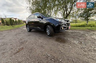 Позашляховик / Кросовер Hyundai ix35 2015 в 