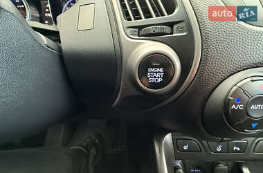 Позашляховик / Кросовер Hyundai ix35 2015 в 