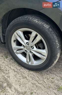 Позашляховик / Кросовер Hyundai ix35 2010 в 