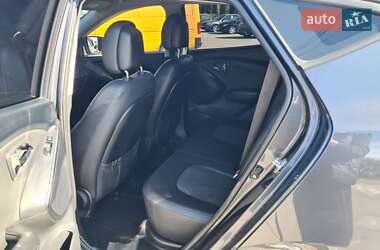 Позашляховик / Кросовер Hyundai ix35 2010 в 