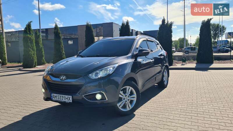 Позашляховик / Кросовер Hyundai ix35 2010 в 