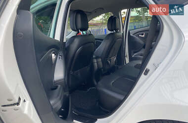 Внедорожник / Кроссовер Hyundai ix35 2013 в 