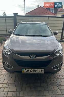 Позашляховик / Кросовер Hyundai ix35 2011 в 