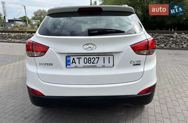 Позашляховик / Кросовер Hyundai ix35 2011 в 