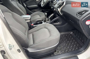 Позашляховик / Кросовер Hyundai ix35 2011 в 