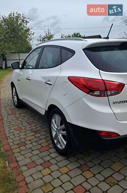 Позашляховик / Кросовер Hyundai ix35 2013 в 