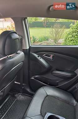 Позашляховик / Кросовер Hyundai ix35 2013 в 