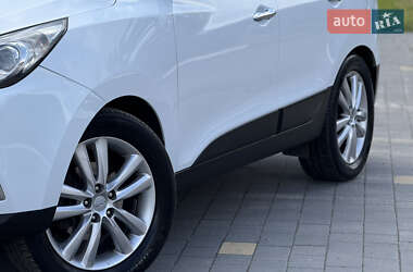 Позашляховик / Кросовер Hyundai ix35 2010 в 