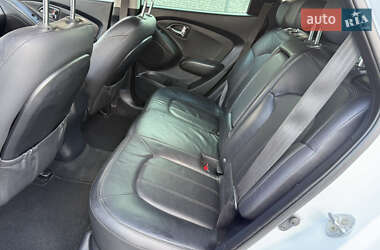 Позашляховик / Кросовер Hyundai ix35 2010 в 