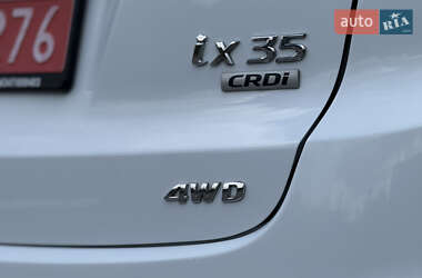 Позашляховик / Кросовер Hyundai ix35 2010 в 