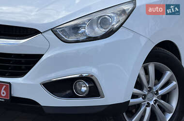 Позашляховик / Кросовер Hyundai ix35 2010 в 