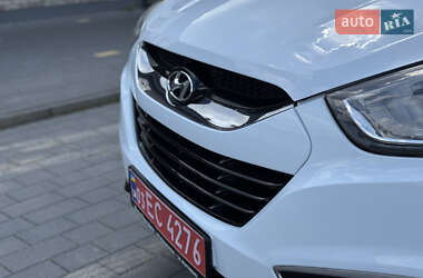 Позашляховик / Кросовер Hyundai ix35 2010 в 