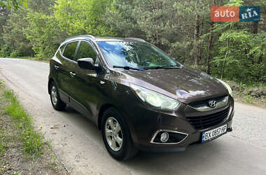 Внедорожник / Кроссовер Hyundai ix35 2011 в 