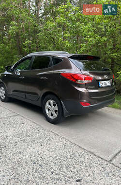 Внедорожник / Кроссовер Hyundai ix35 2011 в 