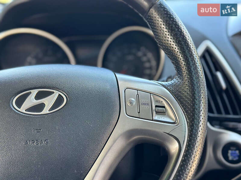 Позашляховик / Кросовер Hyundai ix35 2011 в Дніпрі