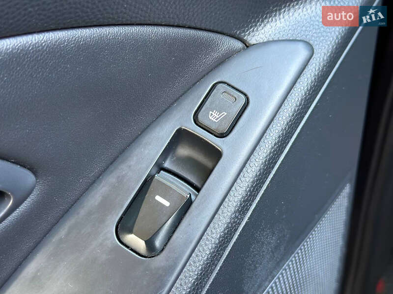 Позашляховик / Кросовер Hyundai ix35 2011 в Дніпрі