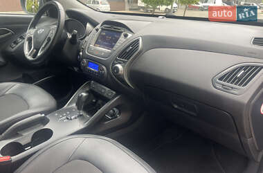 Внедорожник / Кроссовер Hyundai ix35 2014 в 