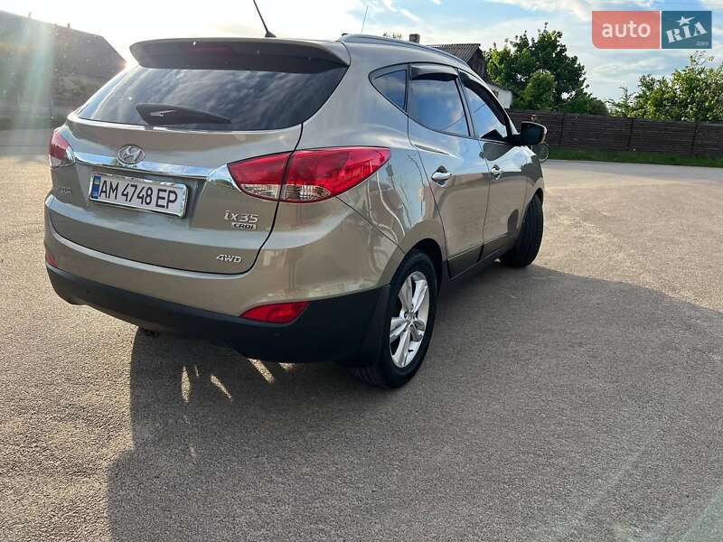 Внедорожник / Кроссовер Hyundai ix35 2011 в Радомышле