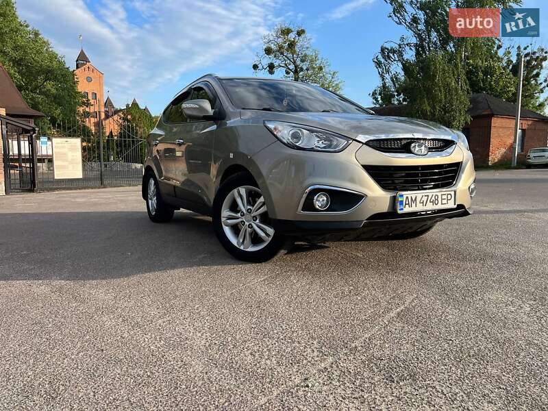 Внедорожник / Кроссовер Hyundai ix35 2011 в Радомышле