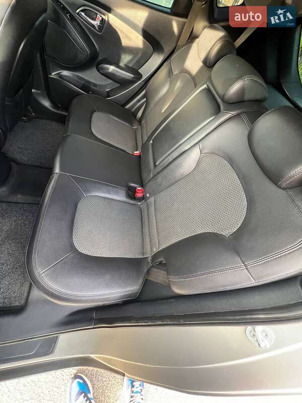 Внедорожник / Кроссовер Hyundai ix35 2011 в Радомышле