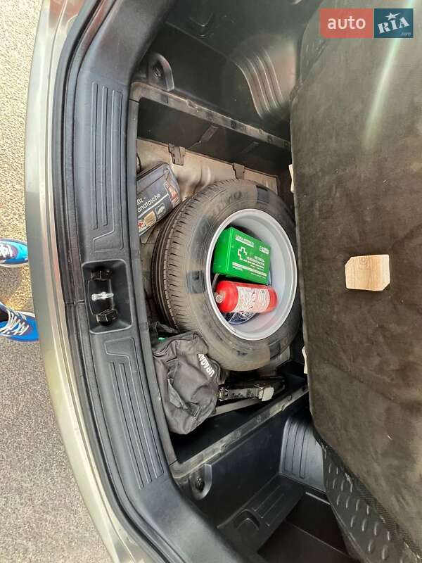 Внедорожник / Кроссовер Hyundai ix35 2011 в Радомышле