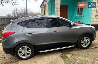 Позашляховик / Кросовер Hyundai ix35 2013 в 