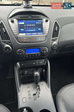 Позашляховик / Кросовер Hyundai ix35 2013 в 