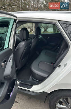 Позашляховик / Кросовер Hyundai ix35 2013 в 