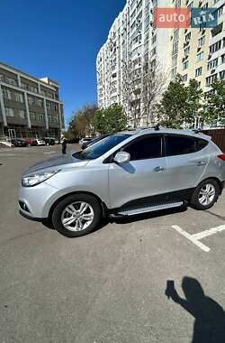 Позашляховик / Кросовер Hyundai ix35 2012 в 