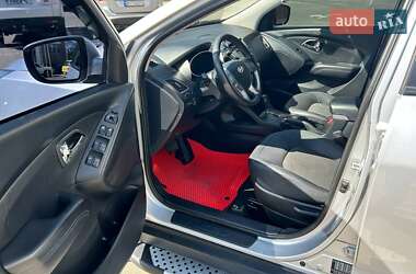 Позашляховик / Кросовер Hyundai ix35 2012 в 