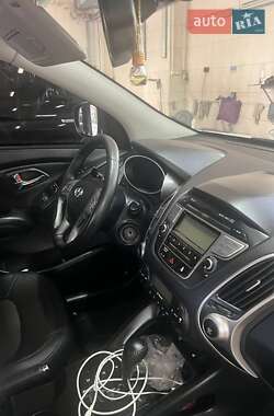 Позашляховик / Кросовер Hyundai ix35 2011 в 