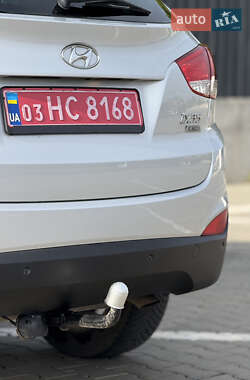 Внедорожник / Кроссовер Hyundai ix35 2011 в 