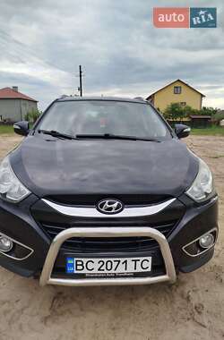 Внедорожник / Кроссовер Hyundai ix35 2010 в 
