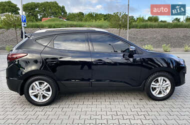 Внедорожник / Кроссовер Hyundai ix35 2010 в 
