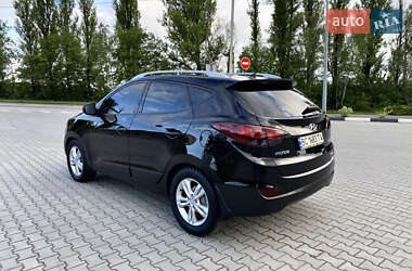 Внедорожник / Кроссовер Hyundai ix35 2010 в 