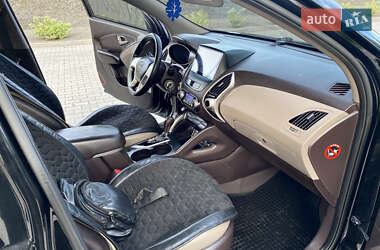 Внедорожник / Кроссовер Hyundai ix35 2010 в 