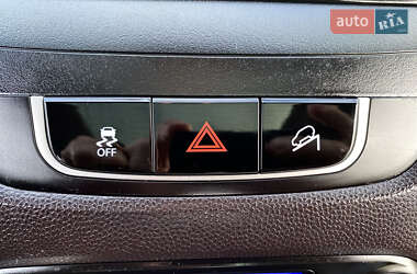 Внедорожник / Кроссовер Hyundai ix35 2010 в 