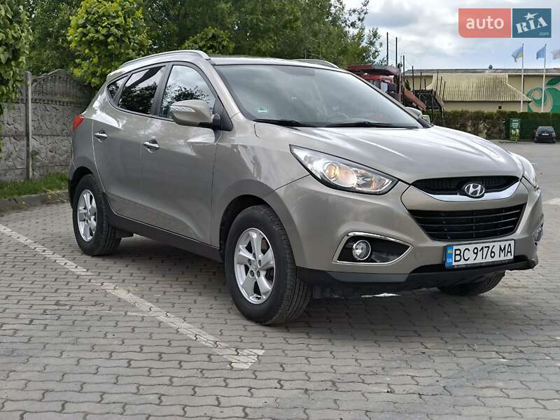 Внедорожник / Кроссовер Hyundai ix35 2010 в Городке
