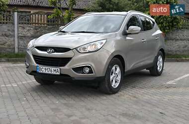 Внедорожник / Кроссовер Hyundai ix35 2010 в 
