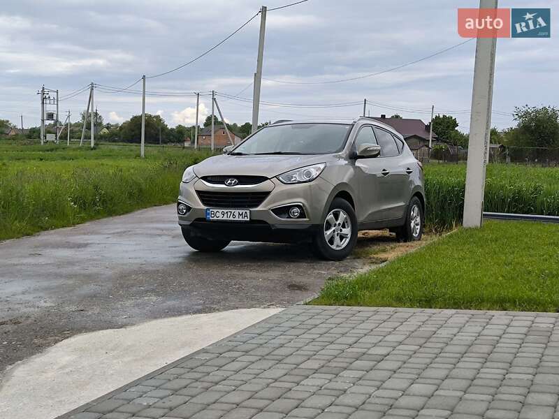 Внедорожник / Кроссовер Hyundai ix35 2010 в Городке