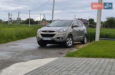 Внедорожник / Кроссовер Hyundai ix35 2010 в 