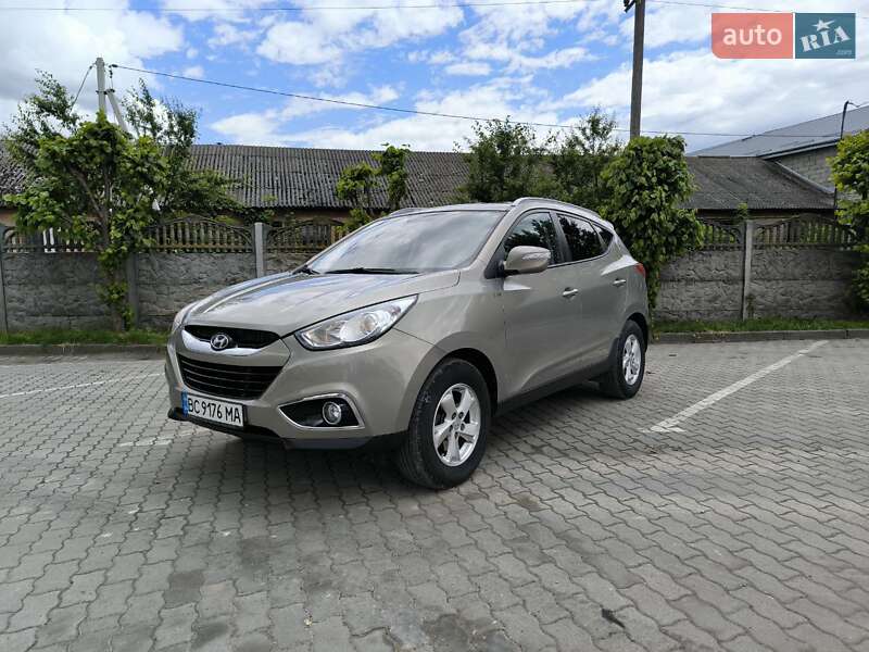 Внедорожник / Кроссовер Hyundai ix35 2010 в Городке