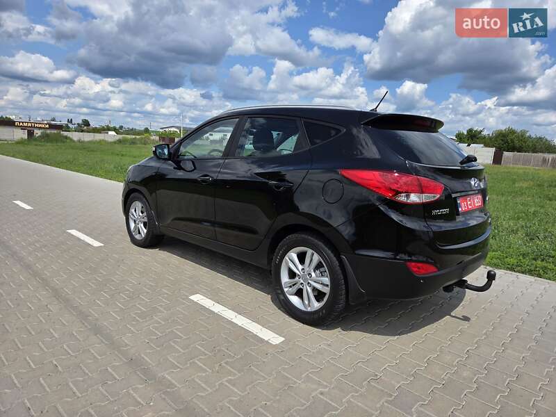 Внедорожник / Кроссовер Hyundai ix35 2012 в Харькове