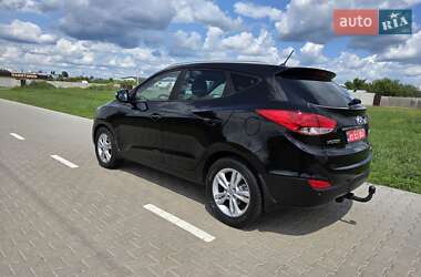 Внедорожник / Кроссовер Hyundai ix35 2012 в 