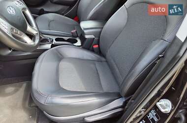 Внедорожник / Кроссовер Hyundai ix35 2012 в 