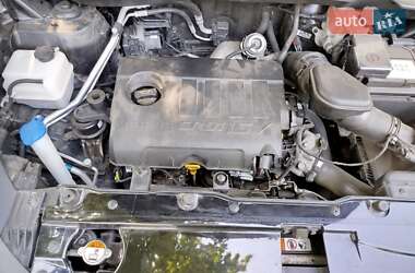 Внедорожник / Кроссовер Hyundai ix35 2012 в 