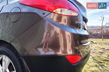 Внедорожник / Кроссовер Hyundai ix35 2012 в 