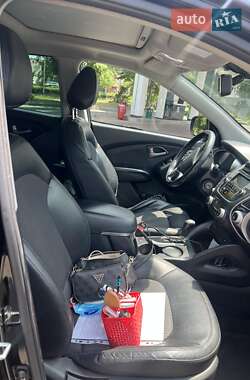 Внедорожник / Кроссовер Hyundai ix35 2011 в 